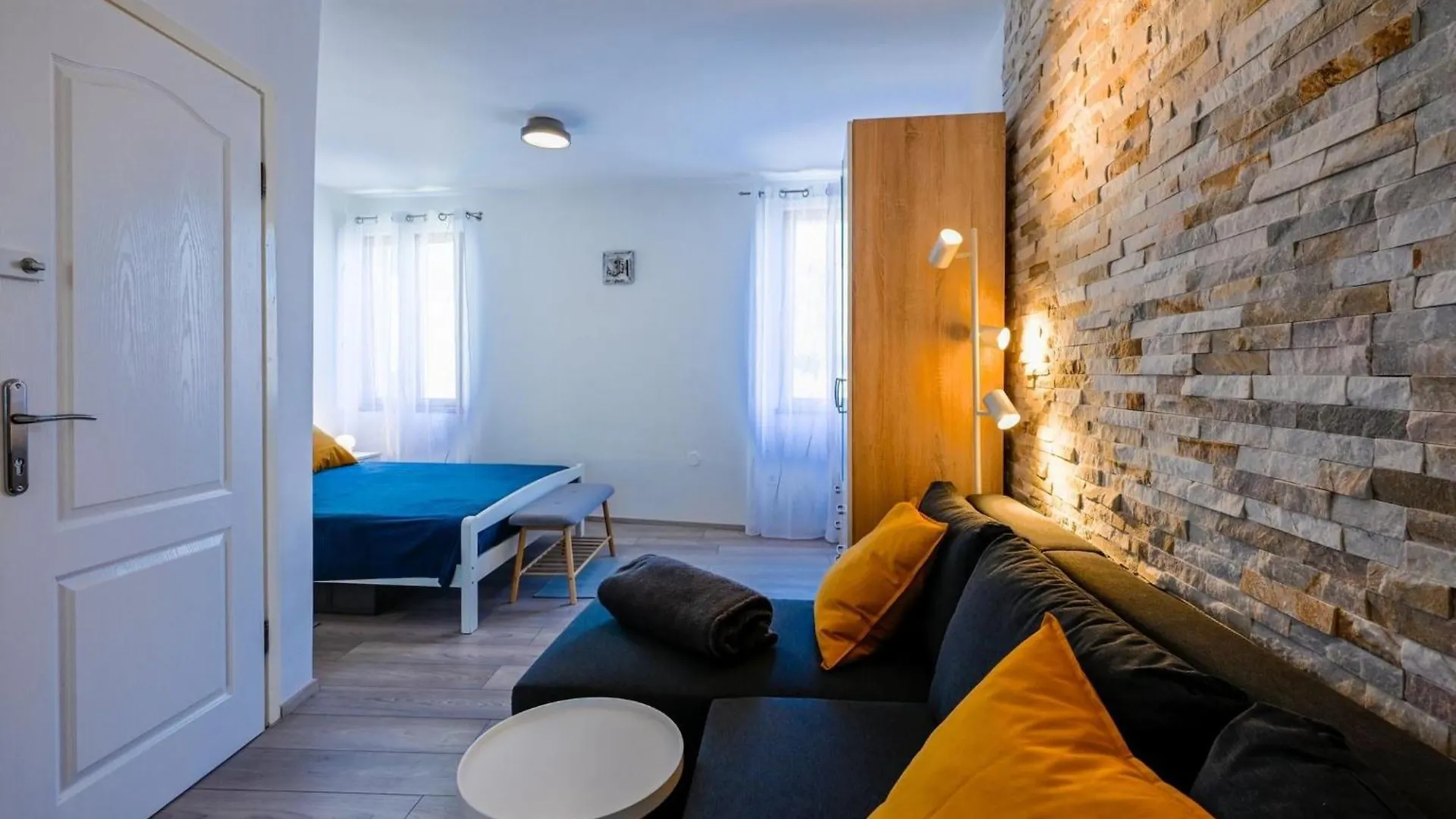 Old Town Modern And Sunny Studio Apartment Rovinj